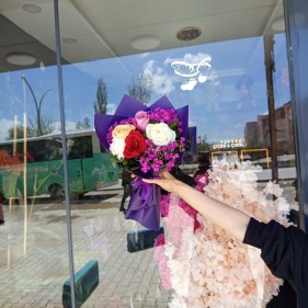 Yüksekova Çiçekçi – Buket, Çikolata, Çiçek - Çiçek ve Çikolata Evi 
