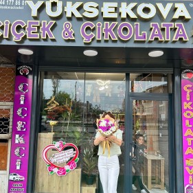 Yüksekova Çiçekçi – Buket, Çikolata, Çiçek - Çiçek ve Çikolata Evi 